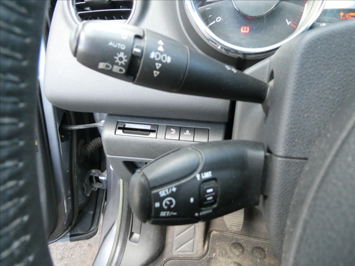 Peugeot 5008 MPV 1,6 l 115 kw