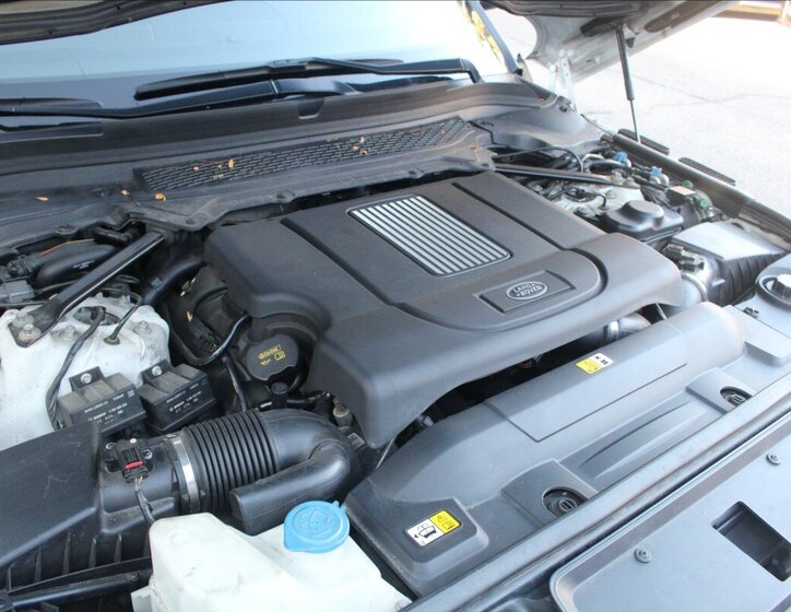 Land Rover Range Rover Sport SUV 4,4 l 250 kw