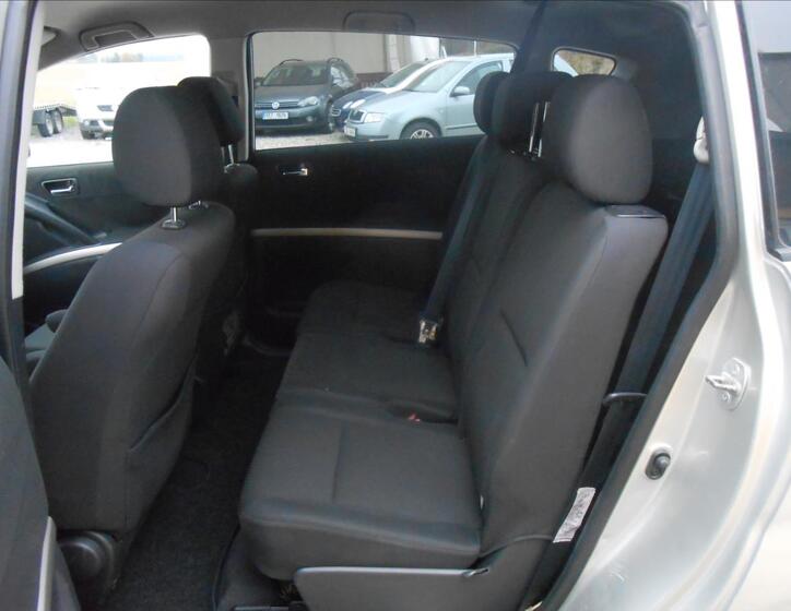 Toyota Corolla Verso 16