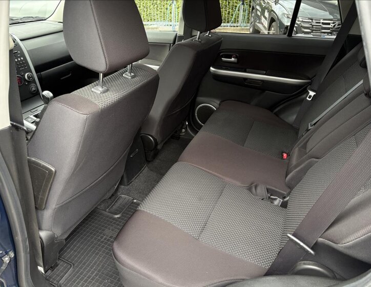 Suzuki Grand Vitara SUV / Terénní 2,4 l 124 kw