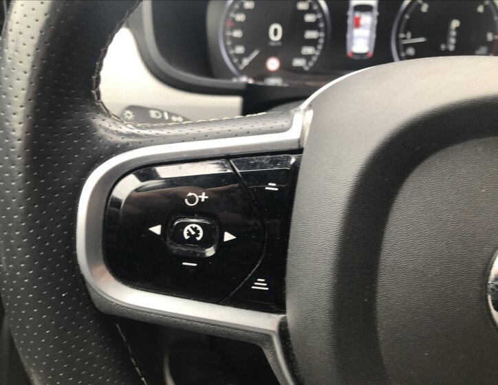 Volvo V90 Kombi 2,0 l 140 kw