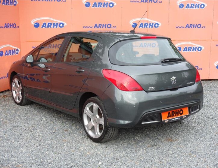 Peugeot 308 5