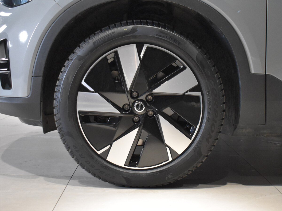 Volvo EX40 SUV 0,0 185 kw