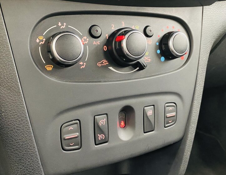 Dacia Logan Kombi 898,0 66 kw