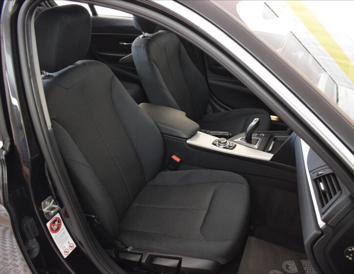 BMW Řada 3 Sedan / Limuzína 1,6 l 100 kw