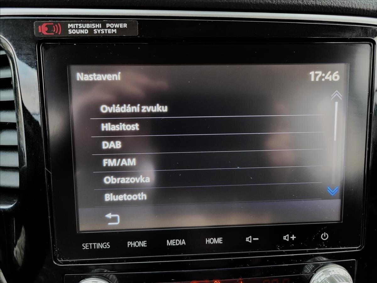 Mitsubishi Outlander SUV / Terénní 2,4 l 165 kw