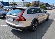 Volvo V90 5