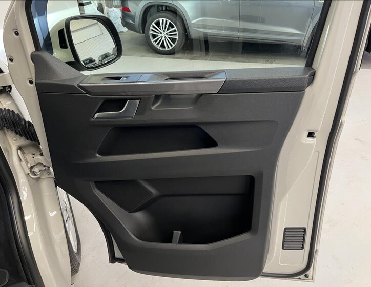 Volkswagen Multivan MPV 2,0 l 110 kw