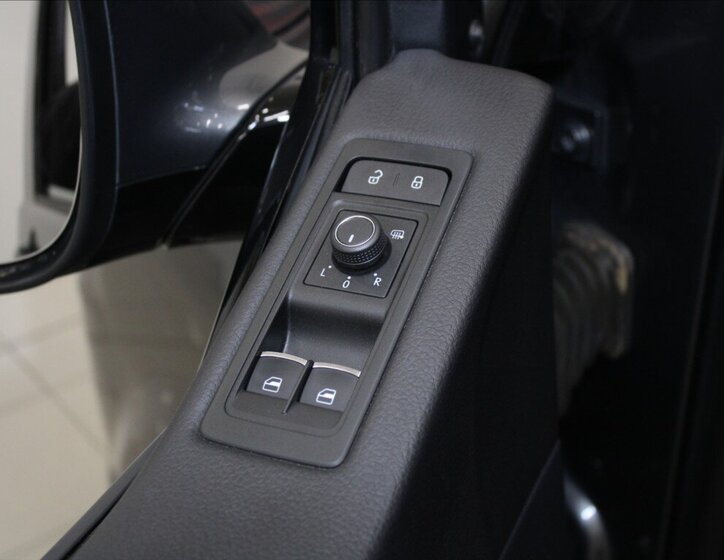 Volkswagen Multivan MPV 2,0 l 150 kw