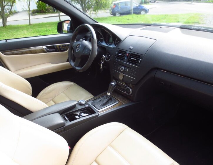 Mercedes-Benz Třídy C Kombi 6,2 l 336 kw