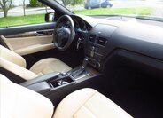 Mercedes-Benz Třídy C Kombi 6,2 l 336 kw