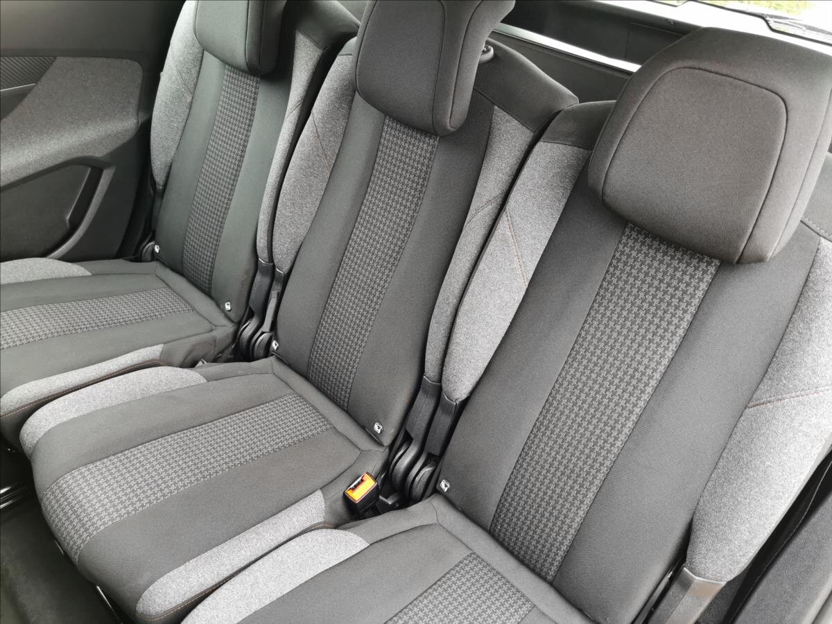 Peugeot 5008 MPV 1,5 l 96 kw