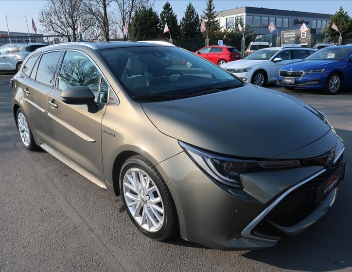 Toyota Corolla Kombi 2,0 l 132 kw