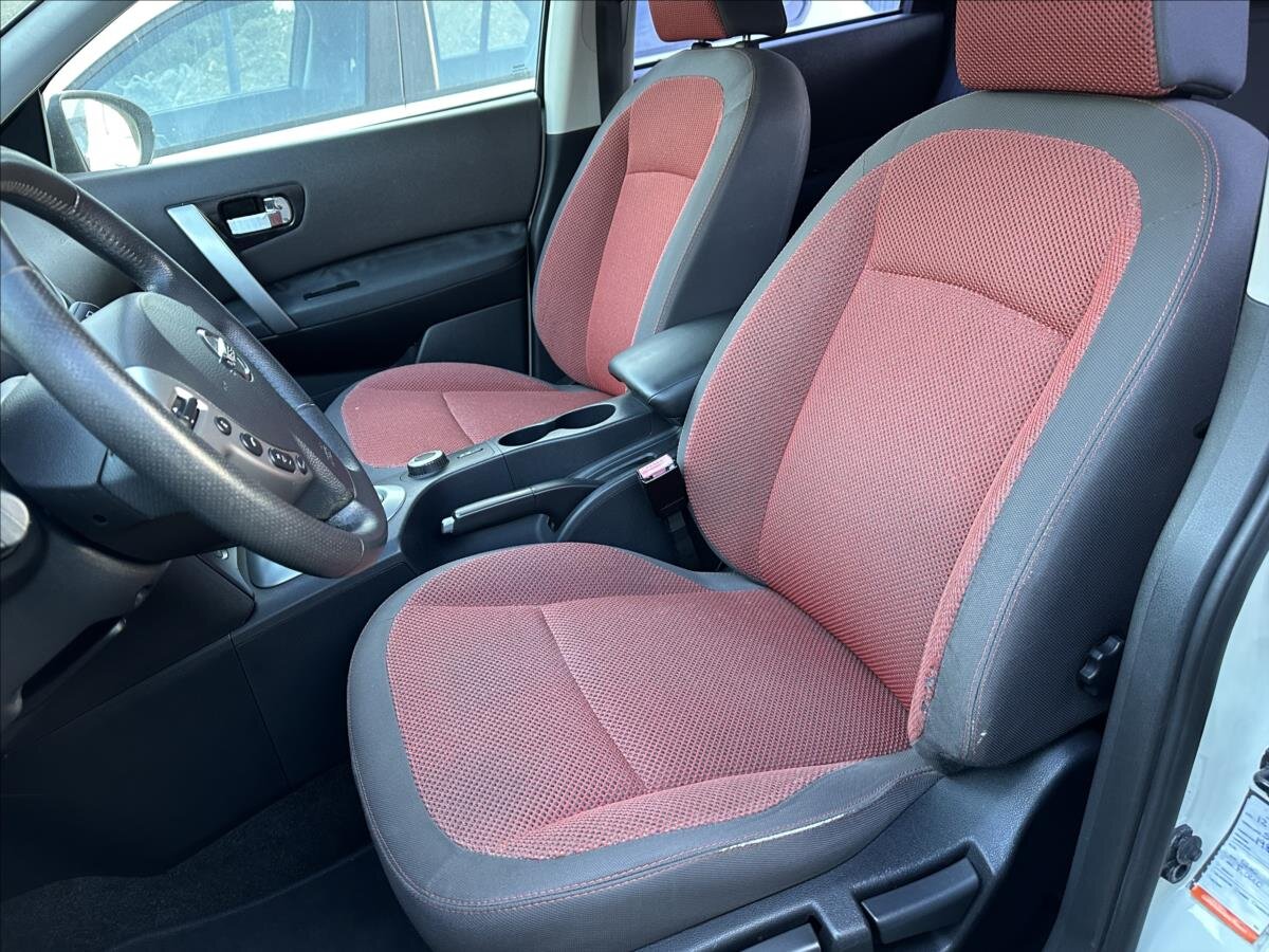 Nissan Qashqai SUV / Terénní 2,0 l 110 kw