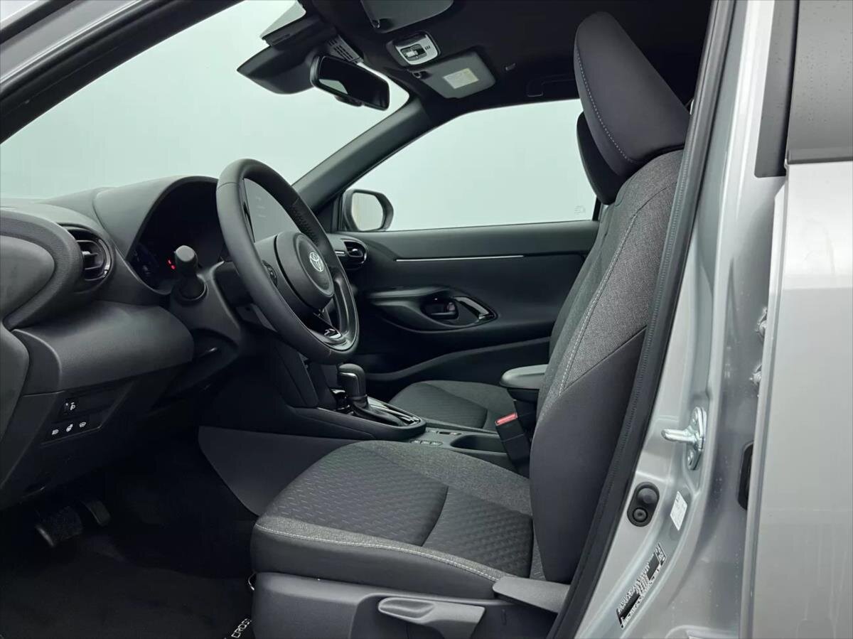 Toyota Yaris Cross SUV 1,5 l 96 kw
