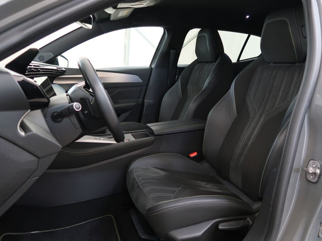 Peugeot 408 Liftback 1,6 l 133 kw