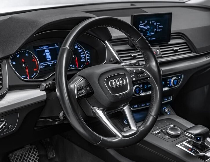 Audi Q5 SUV 2,0 l 140 kw