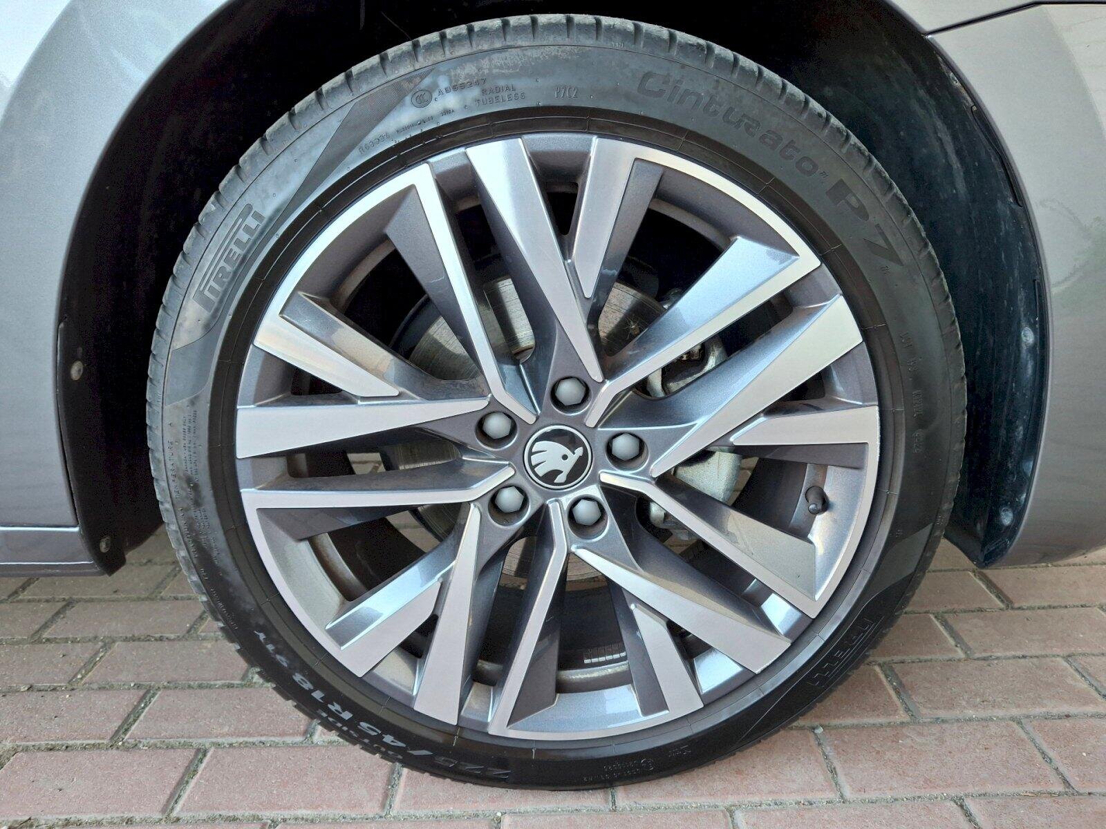 Škoda Octavia Sedan / Limuzína 1,5 l 110 kw