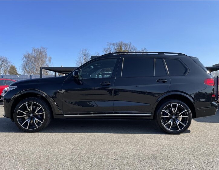 BMW X7 SUV / Terénní 3,0 l 195 kw