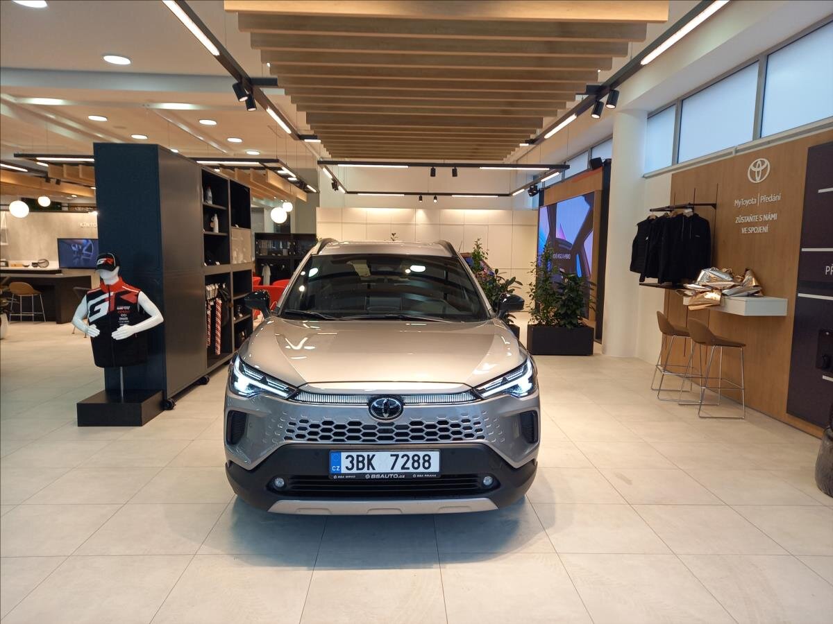 Toyota Corolla Cross SUV 2,0 l 131 kw