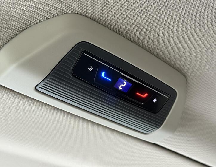 Volkswagen Multivan 41