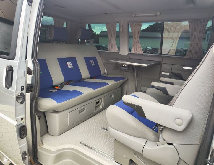 Volkswagen Multivan 13