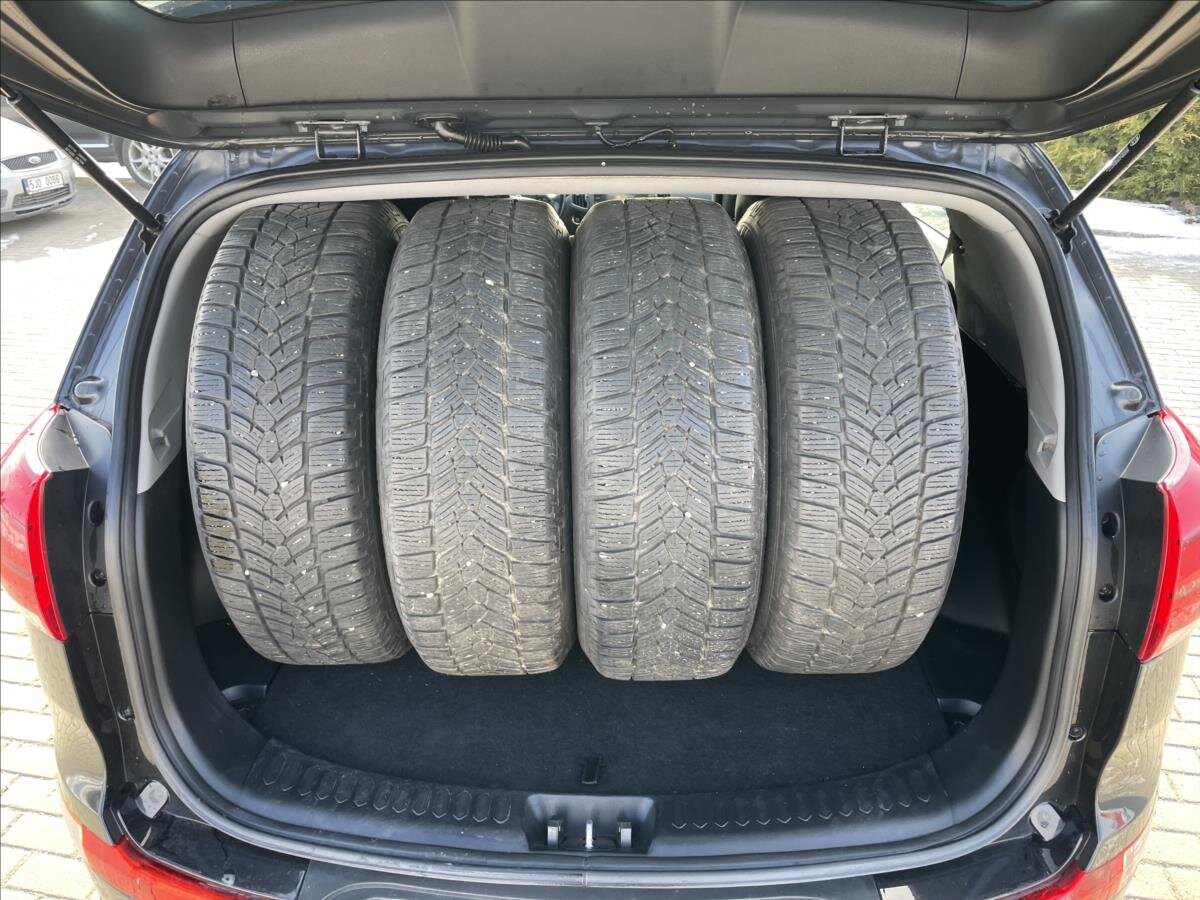 KIA Sportage SUV / Terénní 2,0 l 135 kw