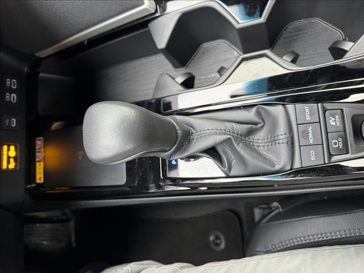 Toyota Camry Sedan 2,5 l 137 kw