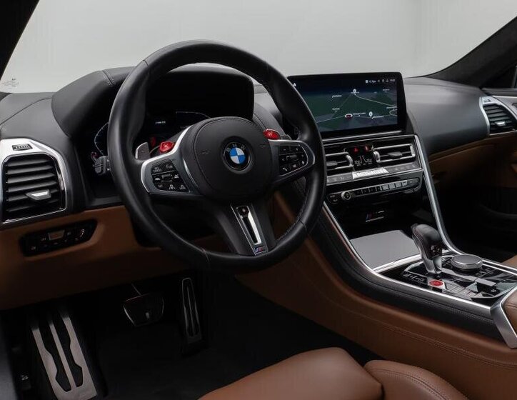 BMW M8 Kupé 4,4 l 460 kw