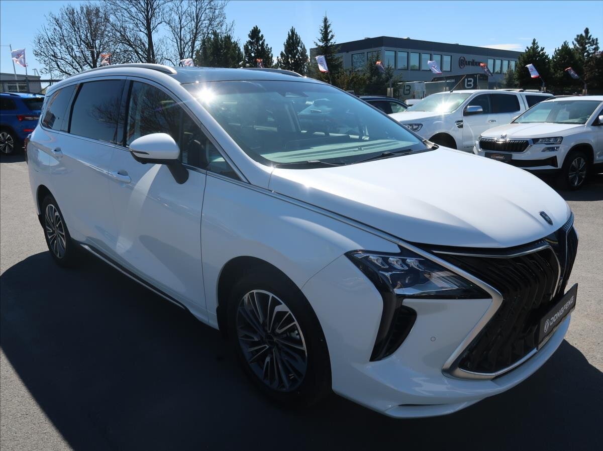 Dongfeng U-Tour MPV 1,5 l 130 kw