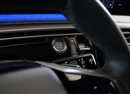 Peugeot 5008 SUV 1,2 l 100 kw