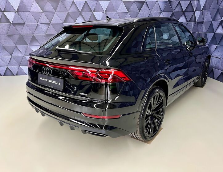 Audi Q8 7