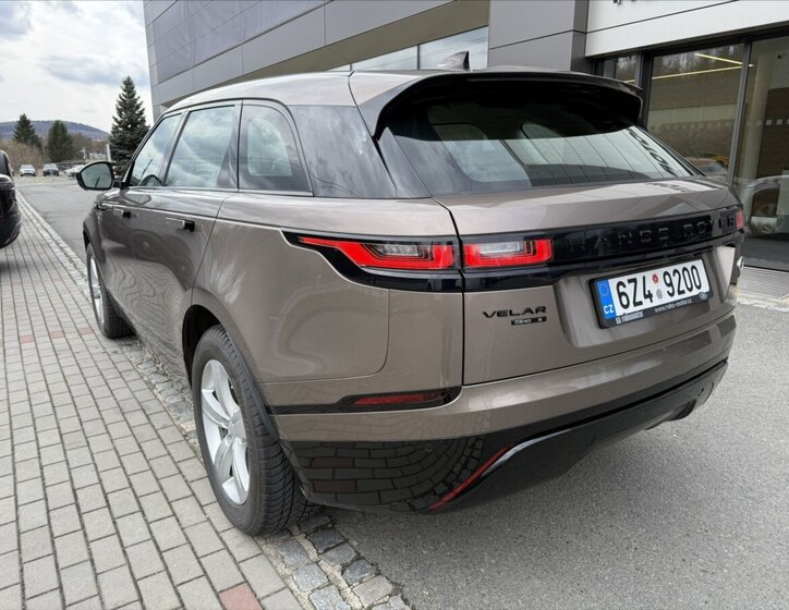 Land Rover Range Rover Velar SUV / Terénní 2,0 l 177 kw