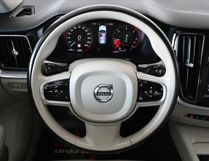 Volvo V60 16