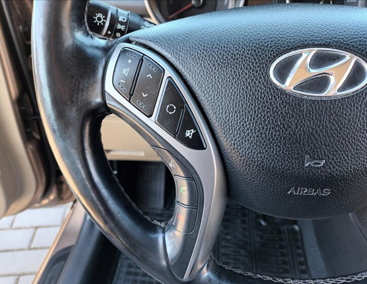 Hyundai i30 Kombi 1,6 l 99 kw