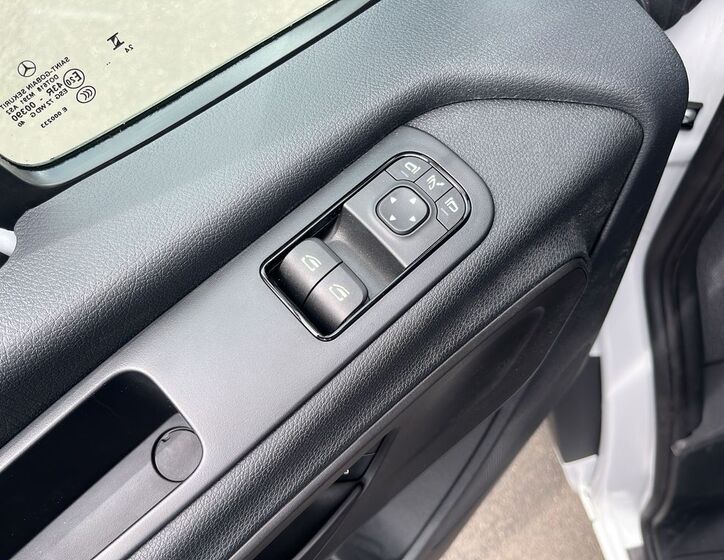 Mercedes-Benz Sprinter 14