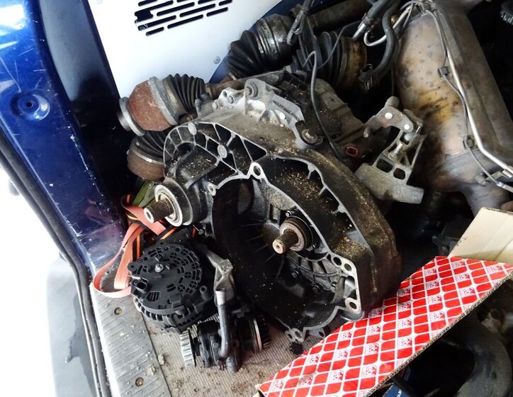 Volkswagen Transporter Skříň 2,5 l 96 kw