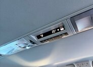 Volkswagen Caravelle 25