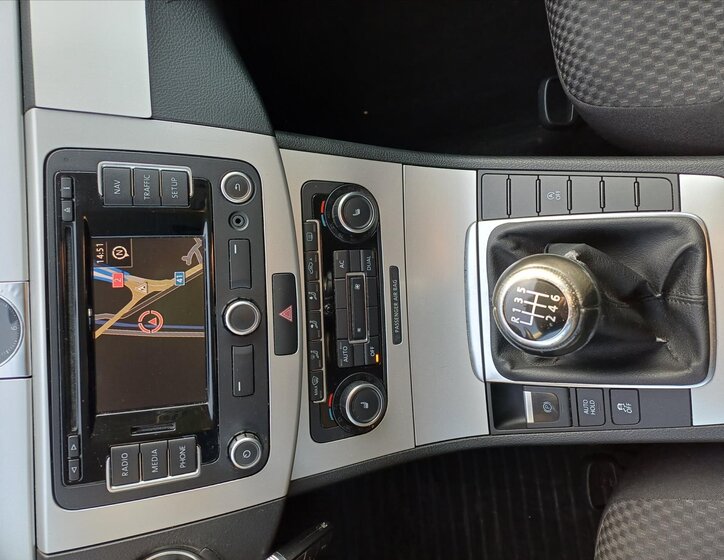 Volkswagen Passat Kombi 1,6 l 77 kw