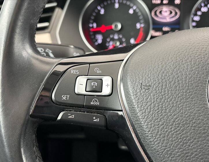 Volkswagen Passat Sedan / Limuzína 2,0 l 140 kw