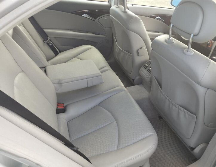 Mercedes-Benz Třídy E Sedan / Limuzína 1,8 l 120 kw