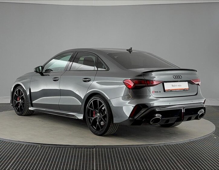 Audi RS 3 Sedan / Limuzína 2,5 l 294 kw