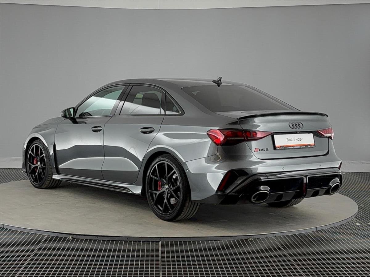 Audi RS 3 Sedan / Limuzína 2,5 l 294 kw