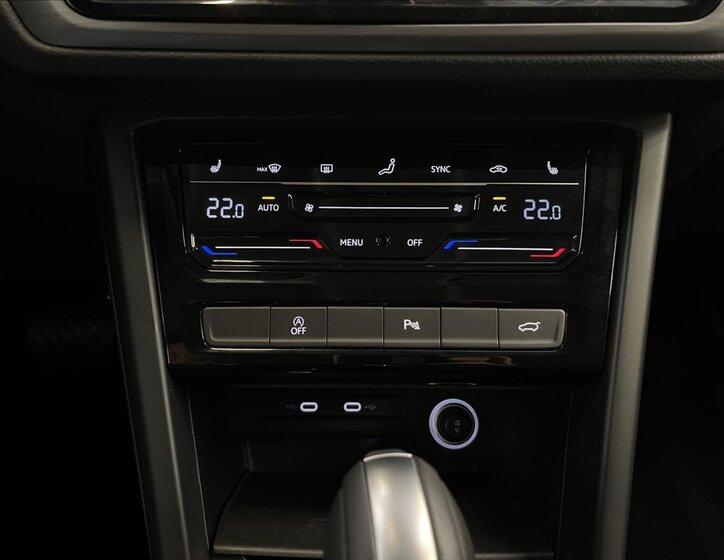 Volkswagen Touran MPV 1,5 l 110 kw