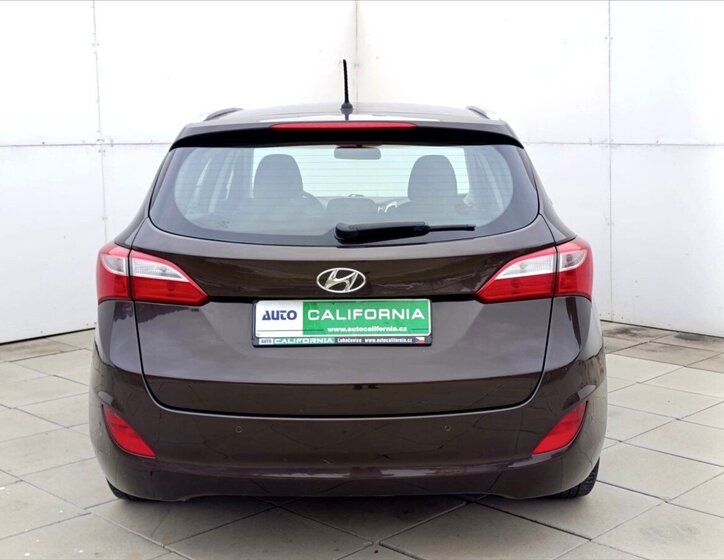 Hyundai i30 Kombi 1,6 l 99 kw