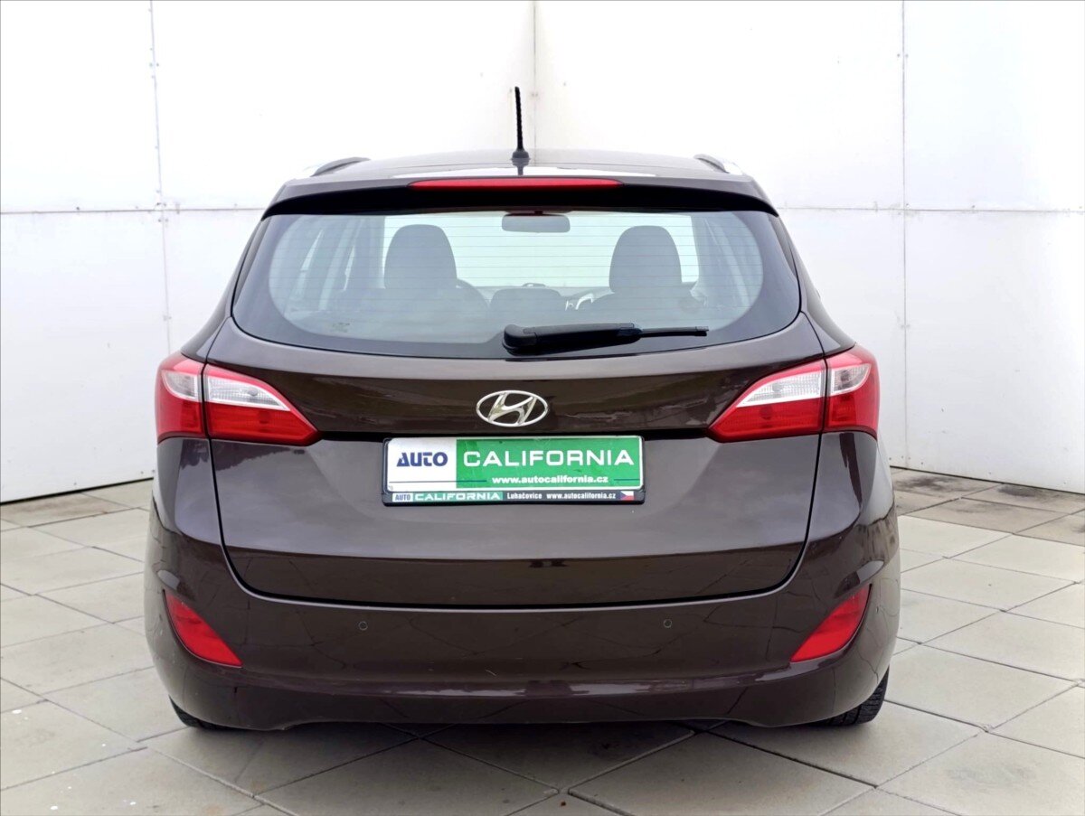 Hyundai i30 Kombi 1,6 l 99 kw