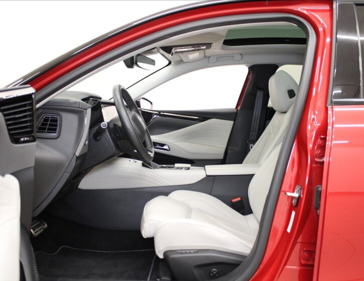 DS Automobiles DS4 SUV / Terénní 1,6 l 165 kw