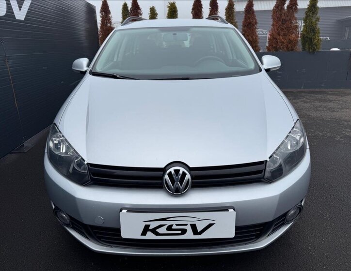 Volkswagen Golf Kombi 1,6 l 77 kw