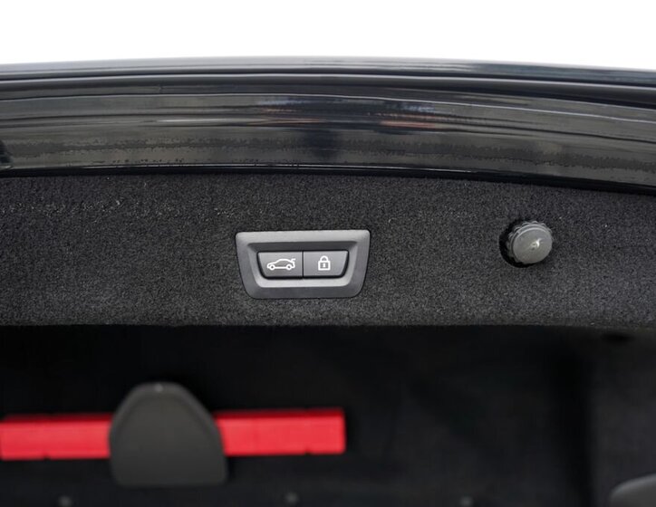 BMW Řada 7 Sedan 3,0 l 210 kw