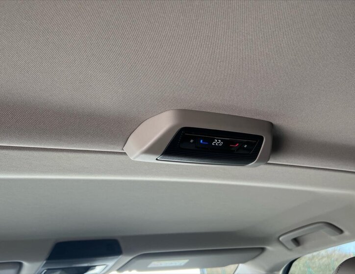 Volkswagen Multivan 21